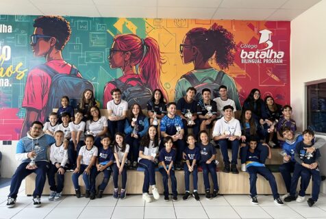O Terceirão do Colégio Batalha recebeu uma surpresa cheia de carinho dos alunos do Terceirinho!