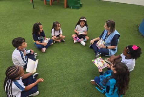 Dia de abrir as páginas e também a imaginação
